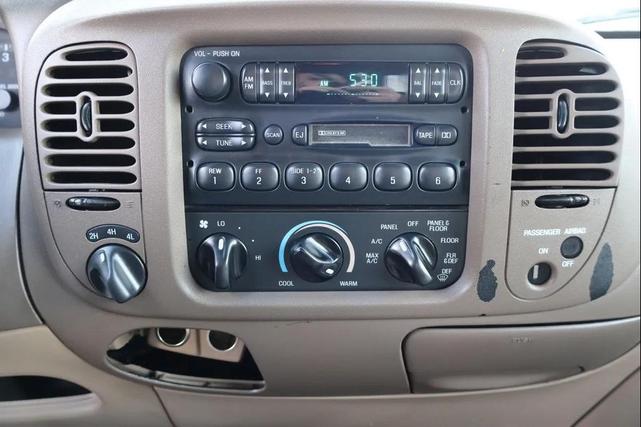 Photo of 1998 Gold Ford F-150