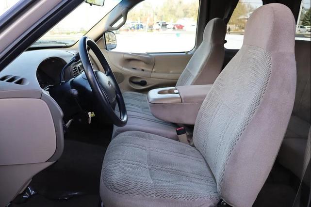 Photo of 1998 Gold Ford F-150