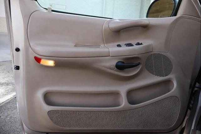 Photo of 1998 Gold Ford F-150
