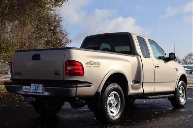 Photo of 1998 Gold Ford F-150