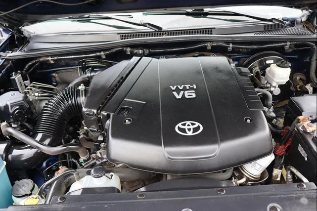 Photo of 2013 Nautical Blue Metallic Toyota Tacoma