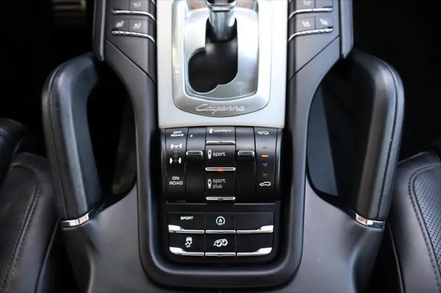 Photo of 2016 White Porsche Cayenne