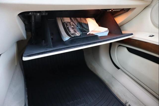 Photo of 2008 Blue BMW 335