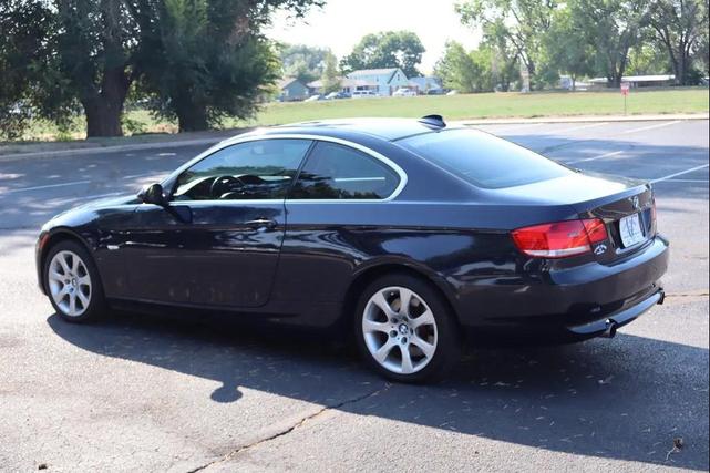 Photo of 2008 Blue BMW 335