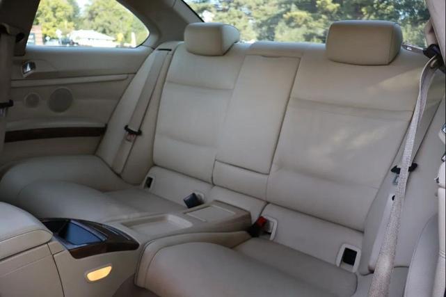 Photo of 2008 Blue BMW 335