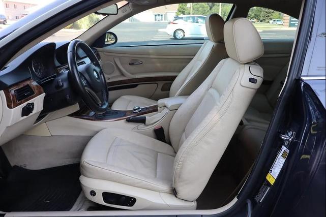 Photo of 2008 Blue BMW 335