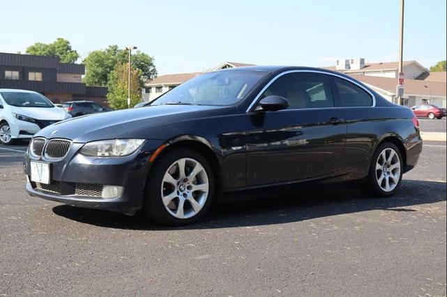 Photo of 2008 Blue BMW 335