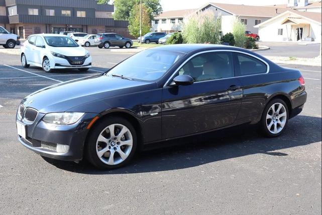 Photo of 2008 Blue BMW 335