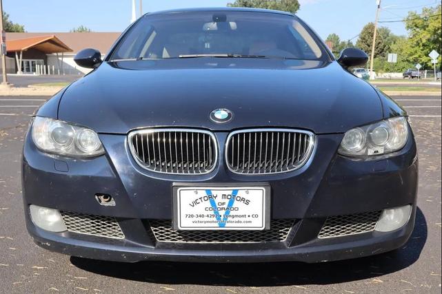 Photo of 2008 Blue BMW 335