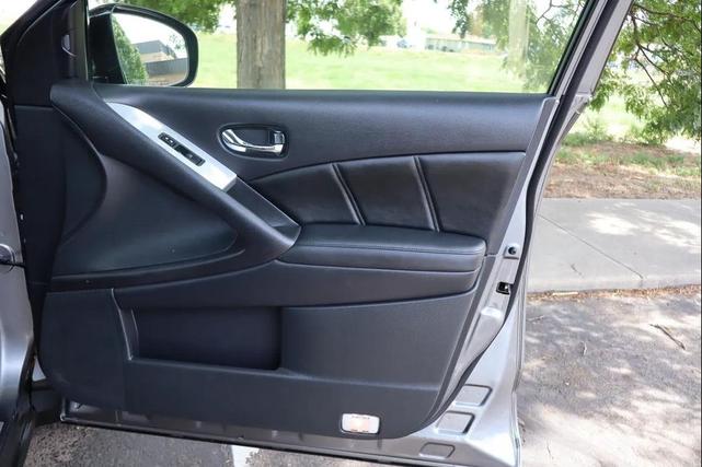 Photo of 2013 Gun Metallic Nissan Murano
