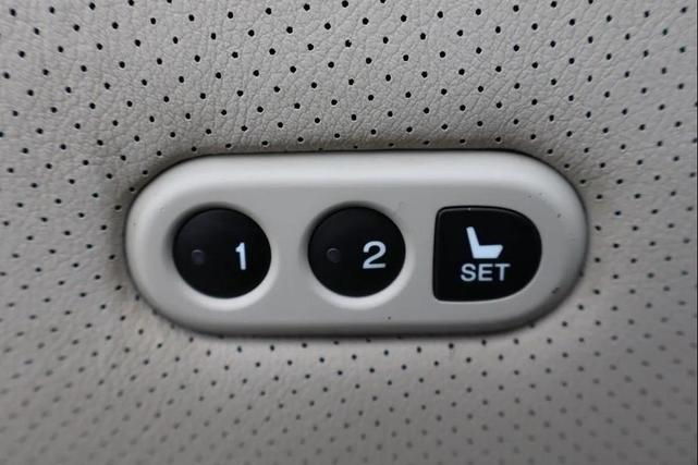 Photo of 2011 Crystal Black Pearl Acura RDX
