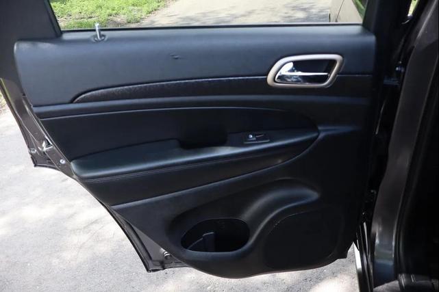 Photo of 2015 Billet Silver Metallic Clearcoat Jeep Grand Cherokee