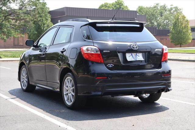 Photo of 2010 Black Sand Pearl Toyota Matrix