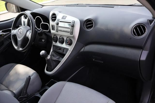Photo of 2010 Black Sand Pearl Toyota Matrix