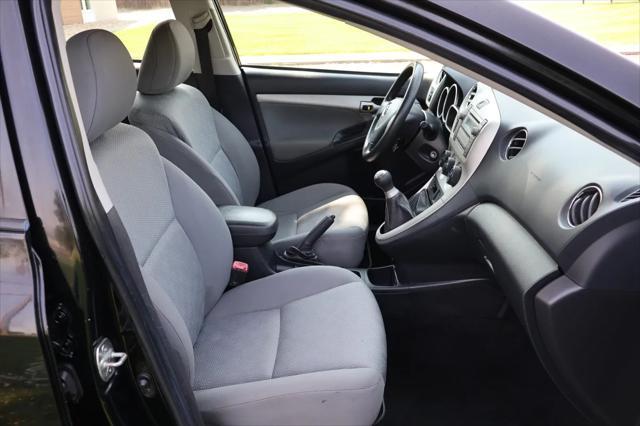 Photo of 2010 Black Sand Pearl Toyota Matrix