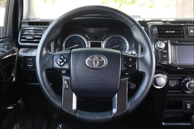 Photo of 2018 Midnight Black Metallic Toyota 4Runner