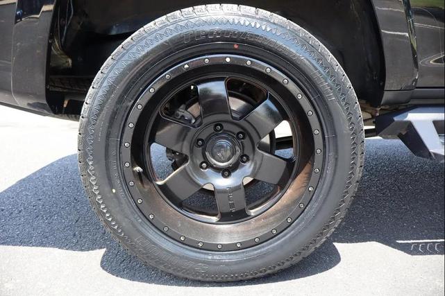 Photo of 2018 Midnight Black Metallic Toyota 4Runner
