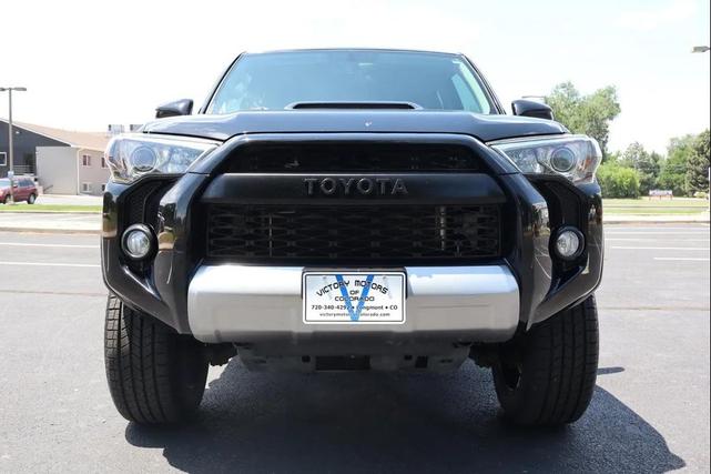 Photo of 2018 Midnight Black Metallic Toyota 4Runner