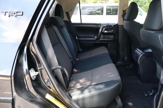 Photo of 2018 Midnight Black Metallic Toyota 4Runner
