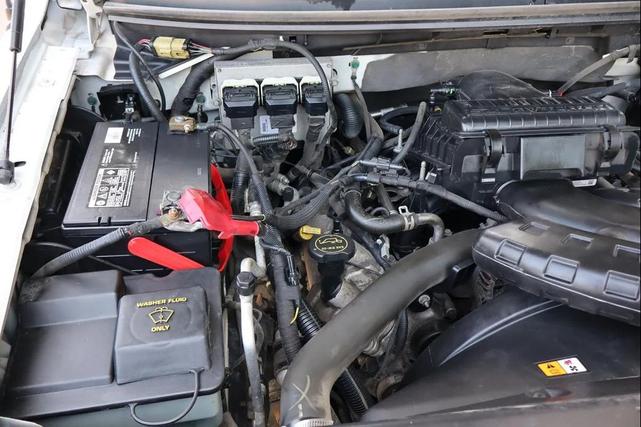 Photo of 2005 Oxford White Clearcoat Ford F-150