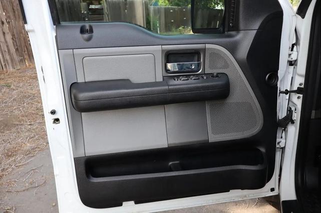 Photo of 2005 Oxford White Clearcoat Ford F-150