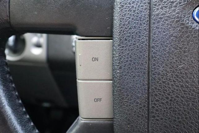 Photo of 2005 Oxford White Clearcoat Ford F-150