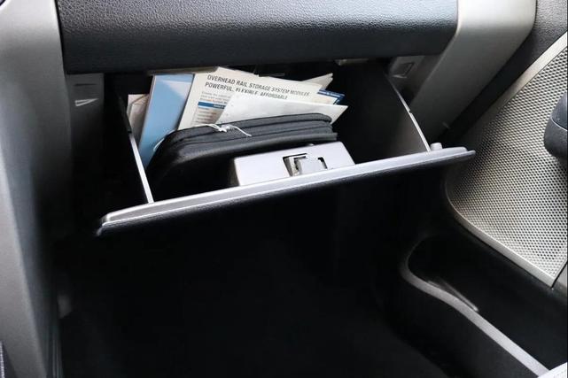 Photo of 2005 Oxford White Clearcoat Ford F-150