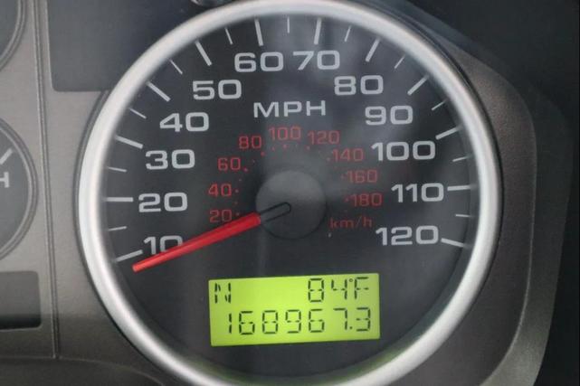 Photo of 2005 Oxford White Clearcoat Ford F-150