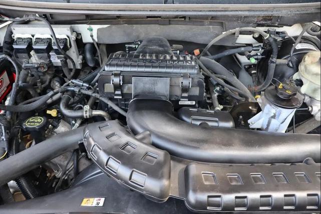 Photo of 2005 Oxford White Clearcoat Ford F-150