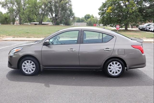 Photo of 2015 Silver Nissan Versa