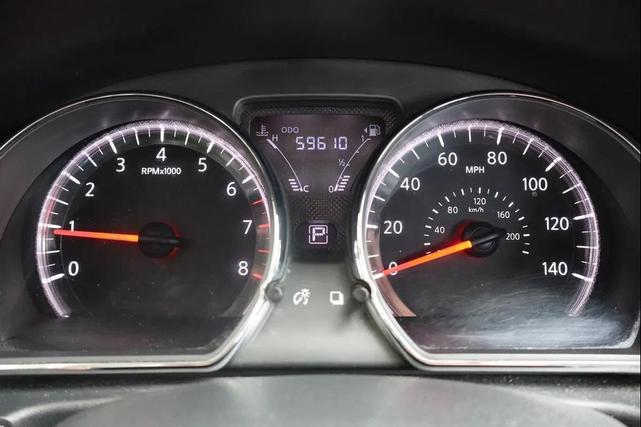 Photo of 2015 Silver Nissan Versa