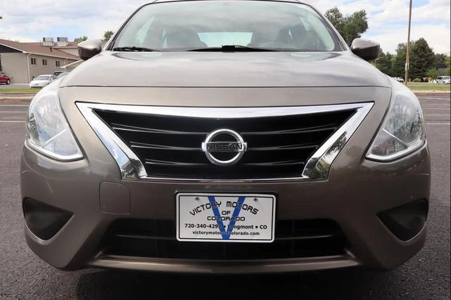 Photo of 2015 Silver Nissan Versa