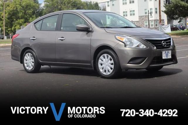 Photo of 2015 Silver Nissan Versa