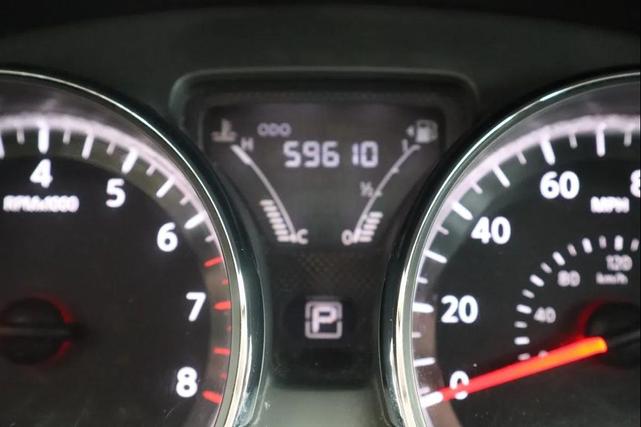 Photo of 2015 Silver Nissan Versa