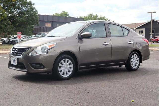 Photo of 2015 Silver Nissan Versa