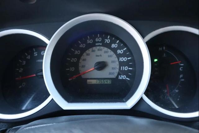 Photo of 2007 Red Toyota Tacoma