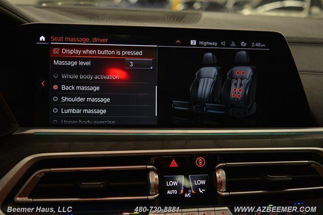 Photo of 2022 Mineral White Metallic BMW X7