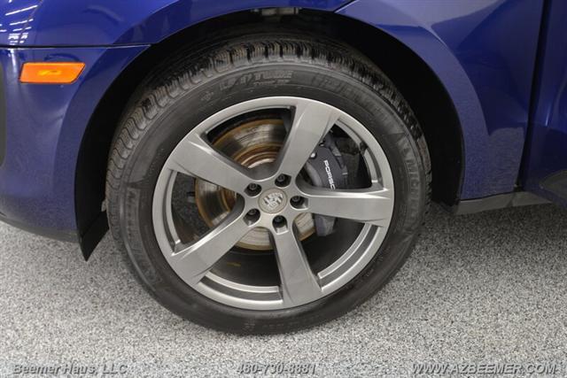 Photo of 2023 Black Porsche Macan