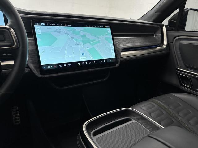 Photo of 2023 Midnight Rivian R1S