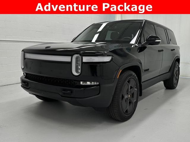 Photo of 2023 Midnight Rivian R1S