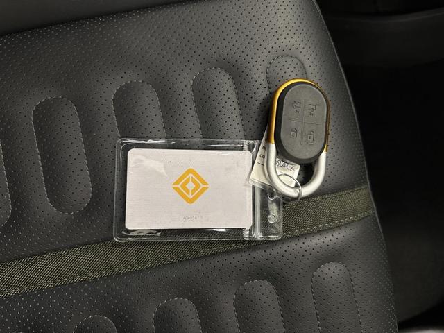 Photo of 2023 Midnight Rivian R1S