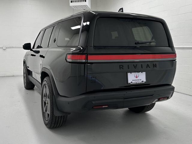 Photo of 2023 Midnight Rivian R1S