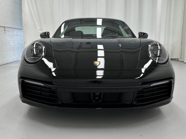 Photo of 2021 Black Porsche 911