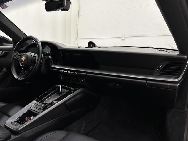 Photo of 2021 Black Porsche 911