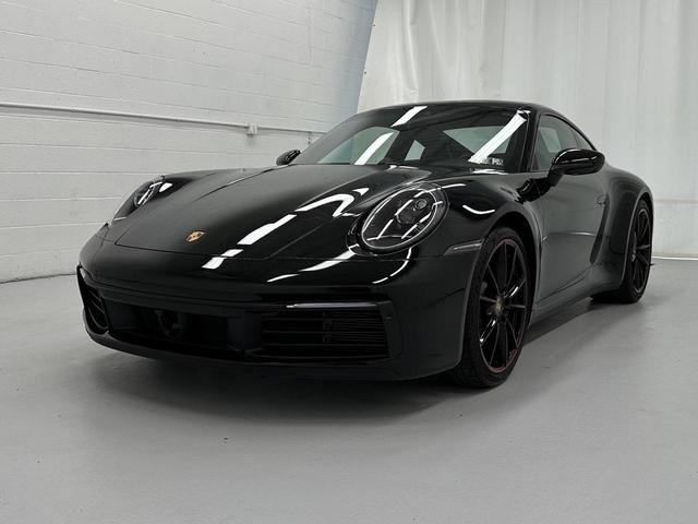 Photo of 2021 Black Porsche 911