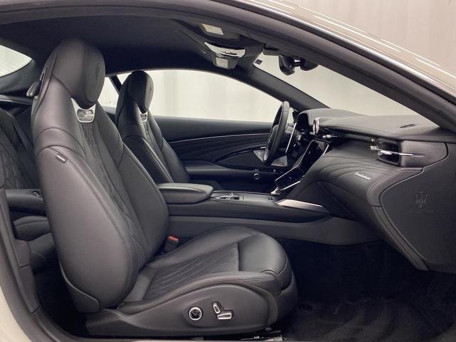 Photo of 2024 Bianco Solid Maserati GranTurismo