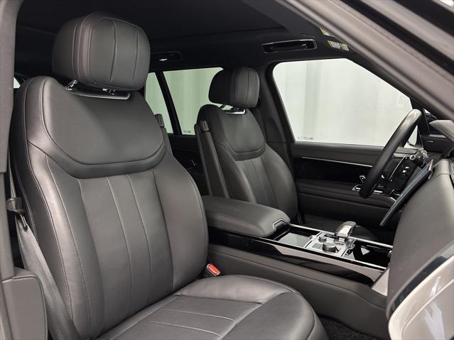 Photo of 2023 Santorini Black Metallic Land Rover Range Rover