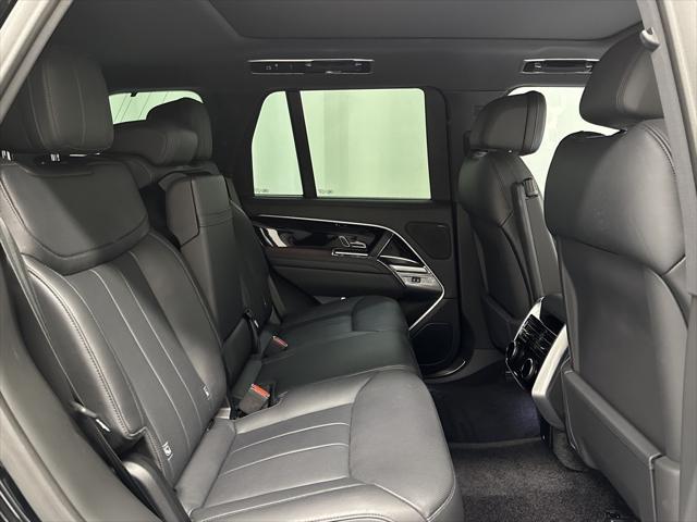 Photo of 2023 Santorini Black Metallic Land Rover Range Rover
