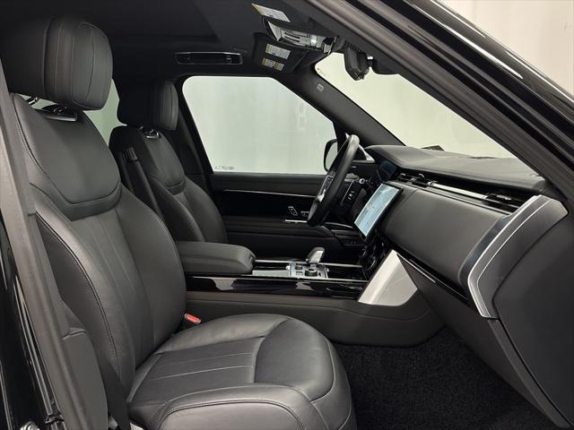 Photo of 2023 Santorini Black Metallic Land Rover Range Rover