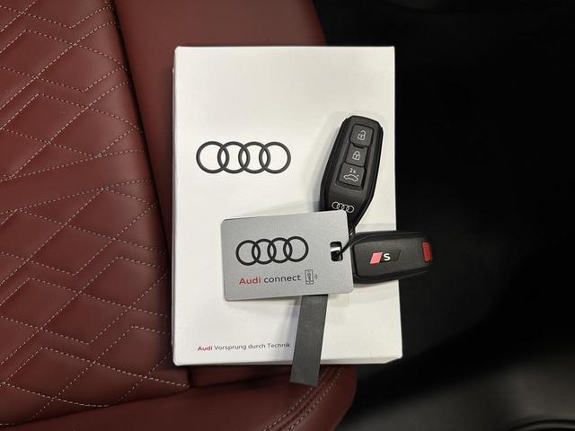 Photo of 2025 Magnet Gray Audi SQ6 e-tron